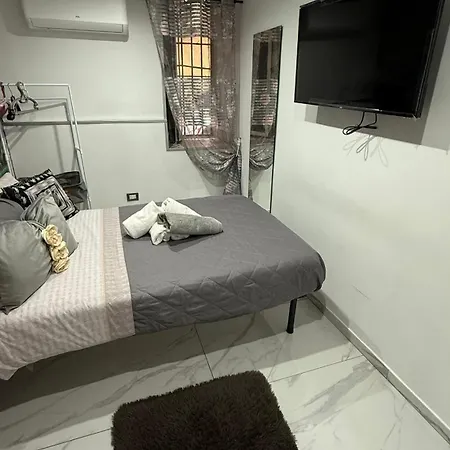 Guest house Mixed By Erry Naples